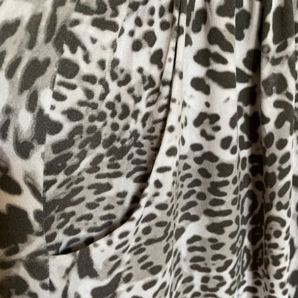 Jennifer Lopez  Jumpsuit  With Removable Straps   Animal Print  Size XS Petite - Picture 4 of 12